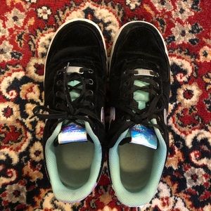 AF1 NIKE VELVET AND HOLOGRAPHIC AIR FORCE 1 AF1 NIKE VELVET AND HOLOGRAPHIC AIR FORCE 1